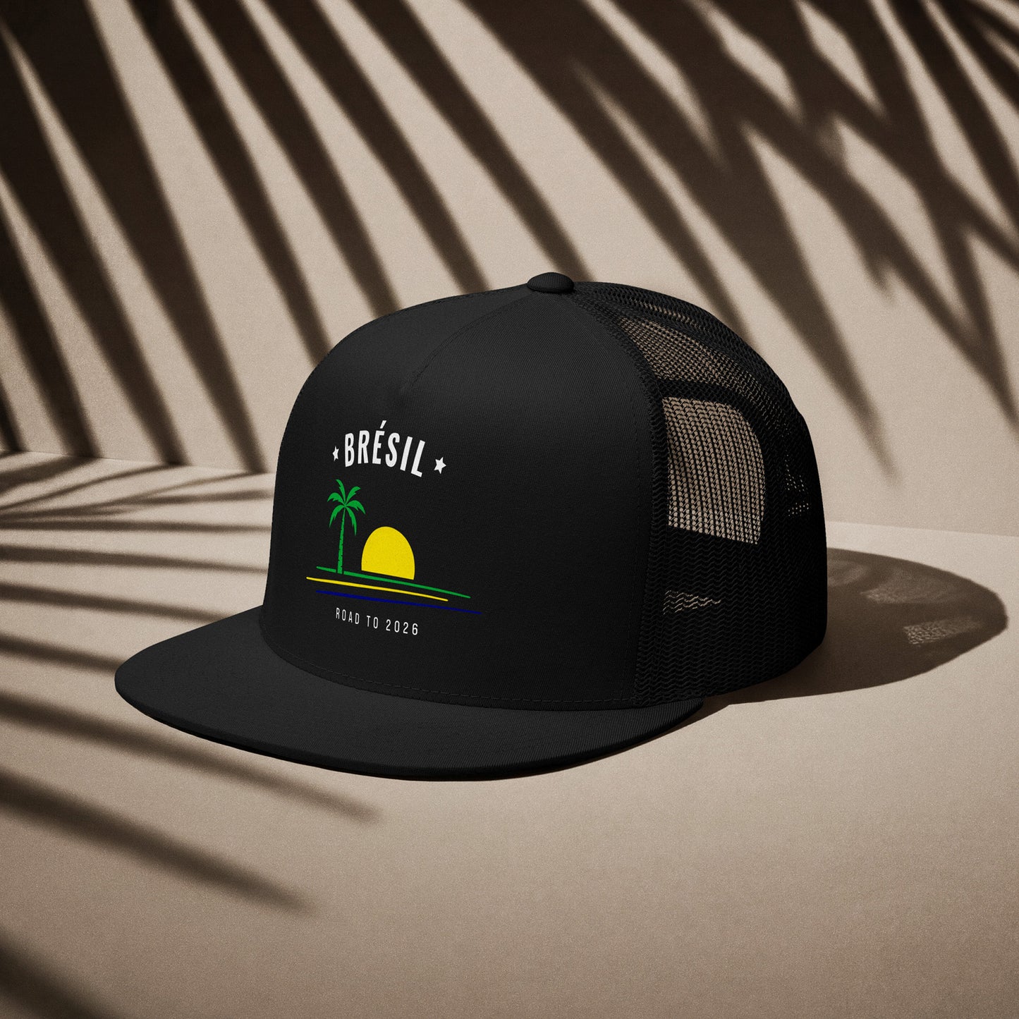 Casquette trucker noire supporter Brésil avec motif palmier aux couleurs jaune, vert et bleu du drapeau brésilien, DTF TifoArt