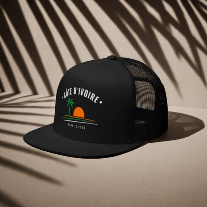 Casquette trucker noire supporter Côte d'Ivoire avec motif palmier aux couleurs orange, vert et blanc du drapeau ivoirien, DTF TifoArt