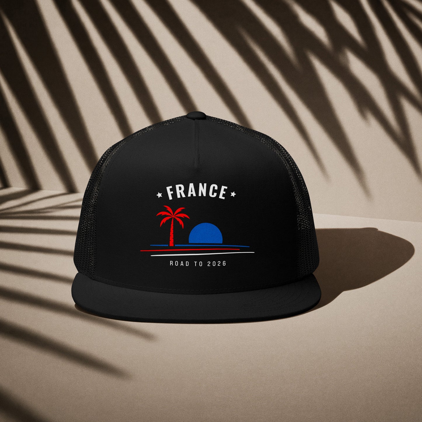 Casquette trucker noire supporter France avec motif palmier aux couleurs bleu, rouge et blanc du drapeau français, DTF TifoArt