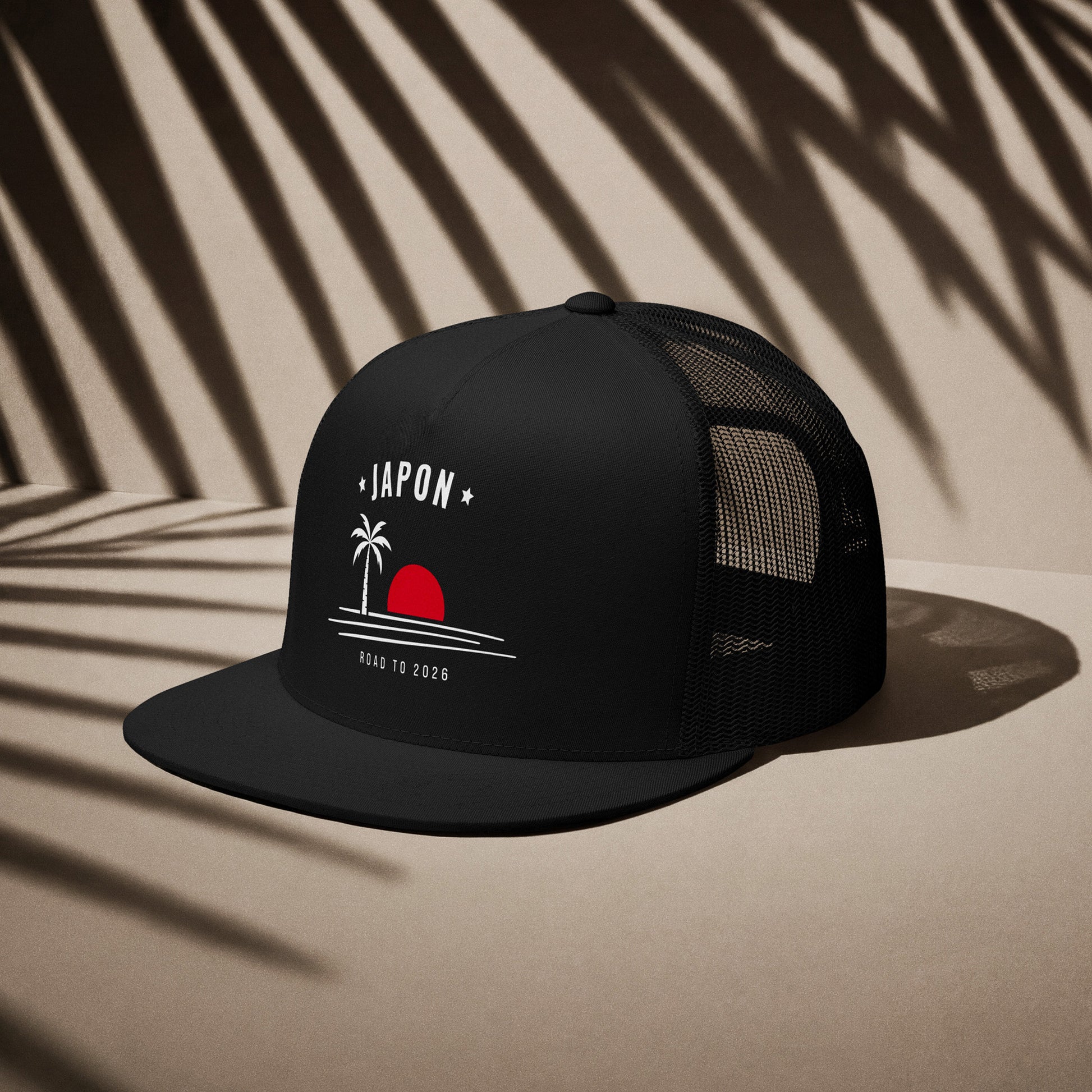 Casquette trucker noire supporter Japon avec motif palmier aux couleurs rouge et blanc du drapeau japonais, DTF TifoArt