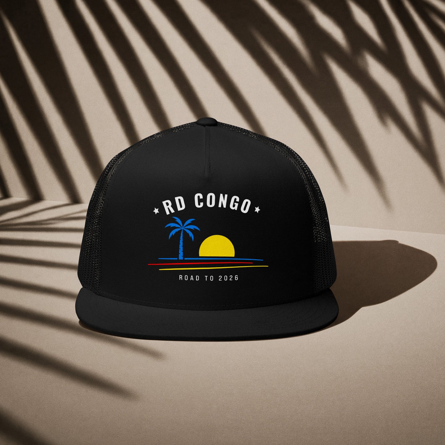 Casquette trucker noire supporter RD Congo avec motif palmier aux couleurs jaune, bleu et rouge du drapeau congolais, DTF TifoArt