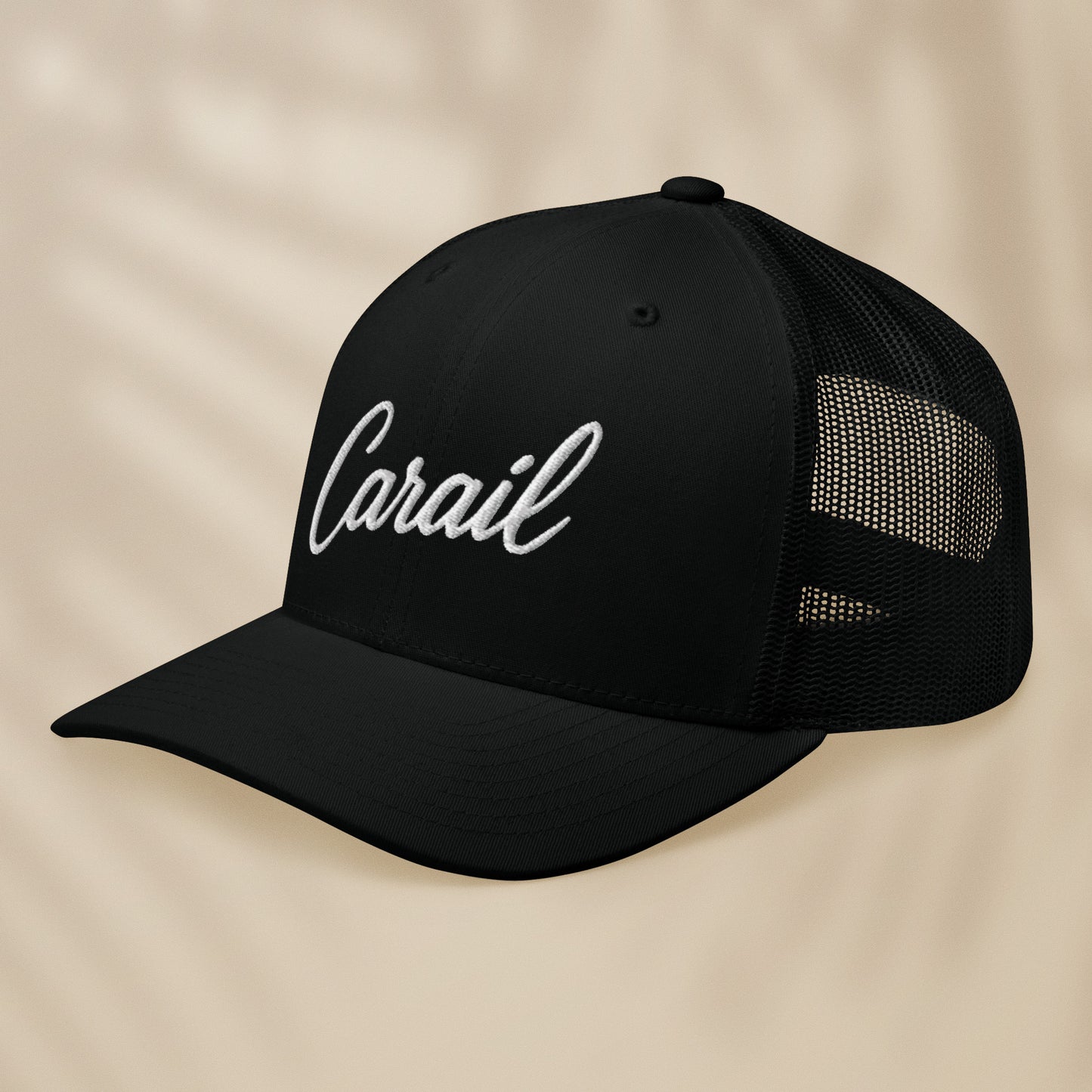 casquette trucker noire brodée carail fil blanc vue trois quarts style portugais tifoart