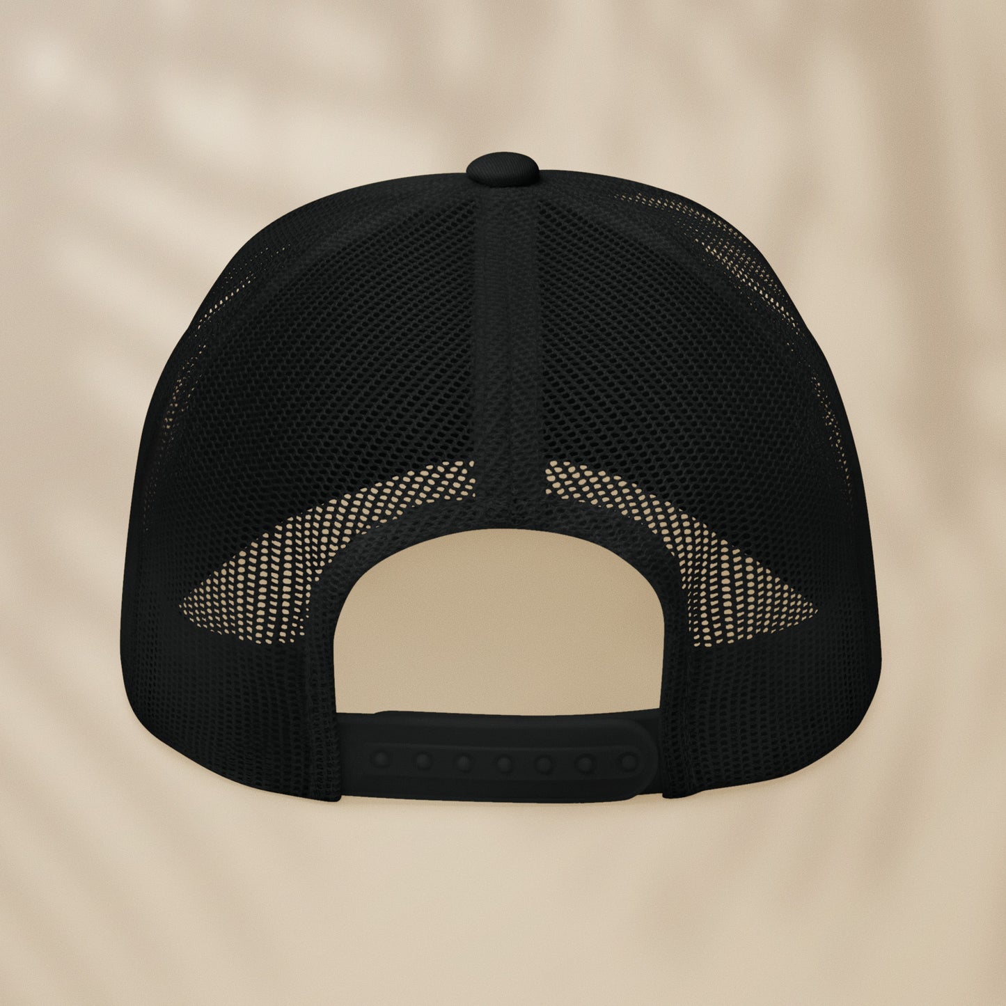 casquette trucker noire brodée carail fil blanc vue arrière dos mesh style portugais tifoart