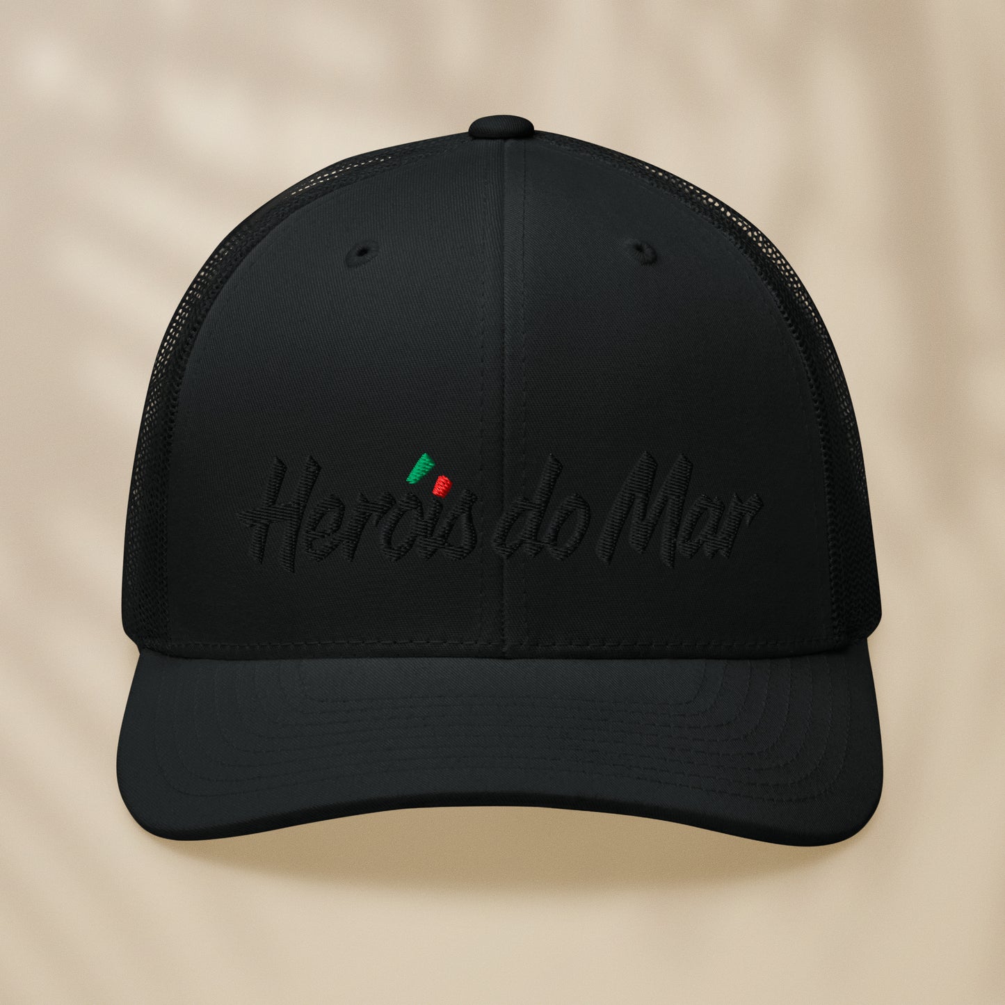 Casquette Trucker brodée “Heróis do Mar”