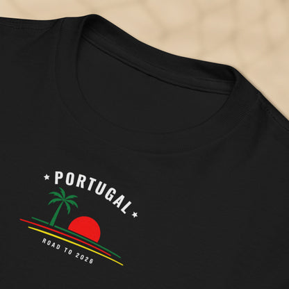 Gros plan design palmier Portugal Road to 2026 sur t-shirt enfant noir TifoArt