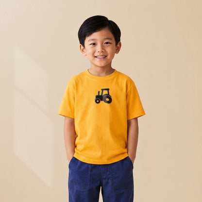 T-shirt enfant Gold Le Tracteur porté par un enfant, série Símbolos Engins TifoArt