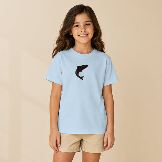 T-shirt enfant Light Blue Sardinha porté par un enfant, série Símbolos TifoArt
