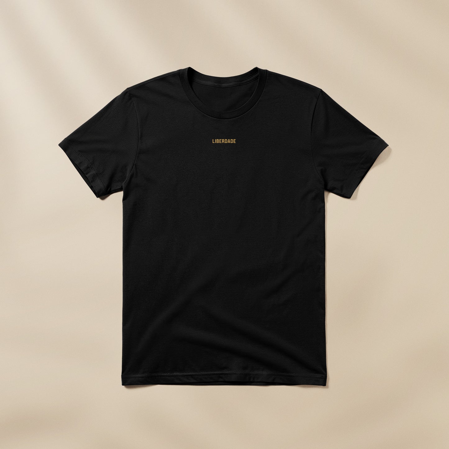 T-shirt “Liberdade Destino”
