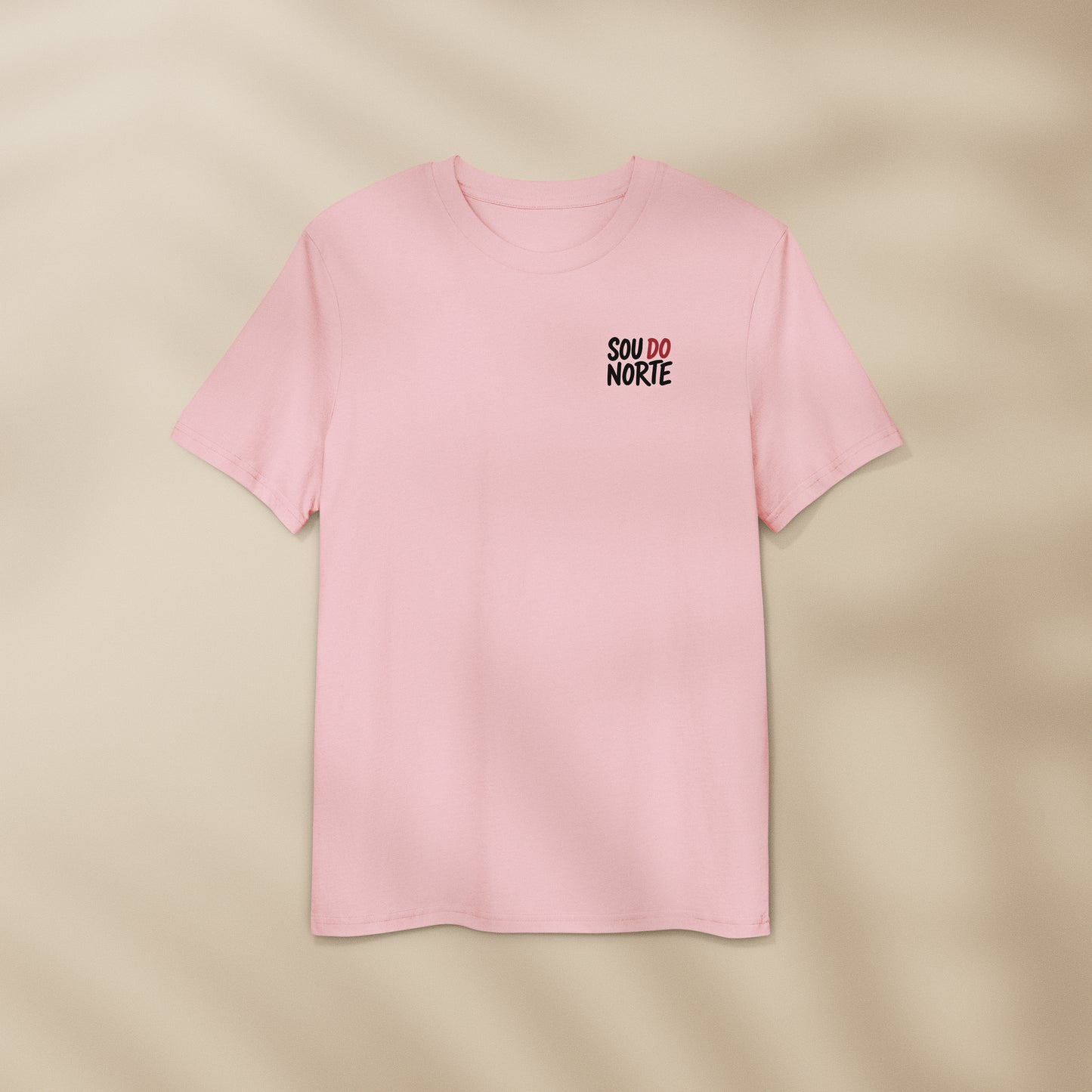 T-shirt Sou do Norte Cotton Pink à plat, motif noir et burgundy sur la poitrine, TifoArt